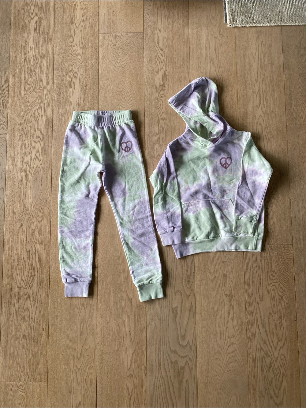 "Tiny Whales" Kids Tie-Dye Hoodie & Joggers Set - Purple & Mint